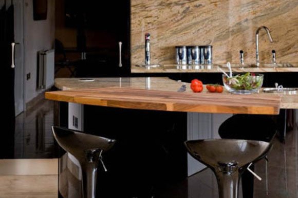 High Gloss Black Bespoke Fitted Kitchens